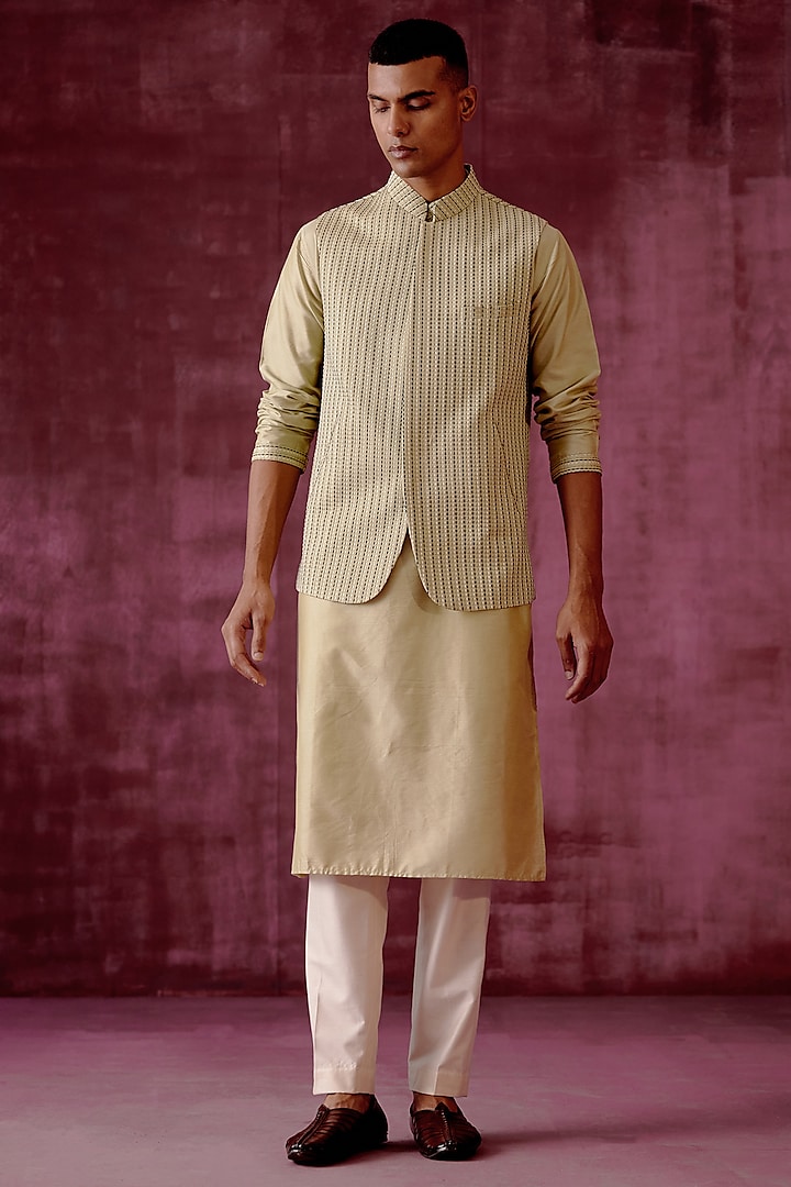 Sage Green Cotton Silk Embroidered Bundi Jacket Set by Pouli Pret Men at Pernia's Pop Up Shop