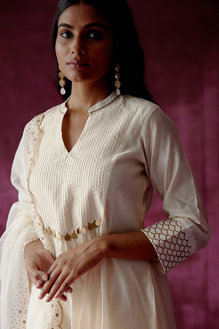 Off-White Sequins Embroidered Kurta Set by POULI at Pernia's Pop Up Shop