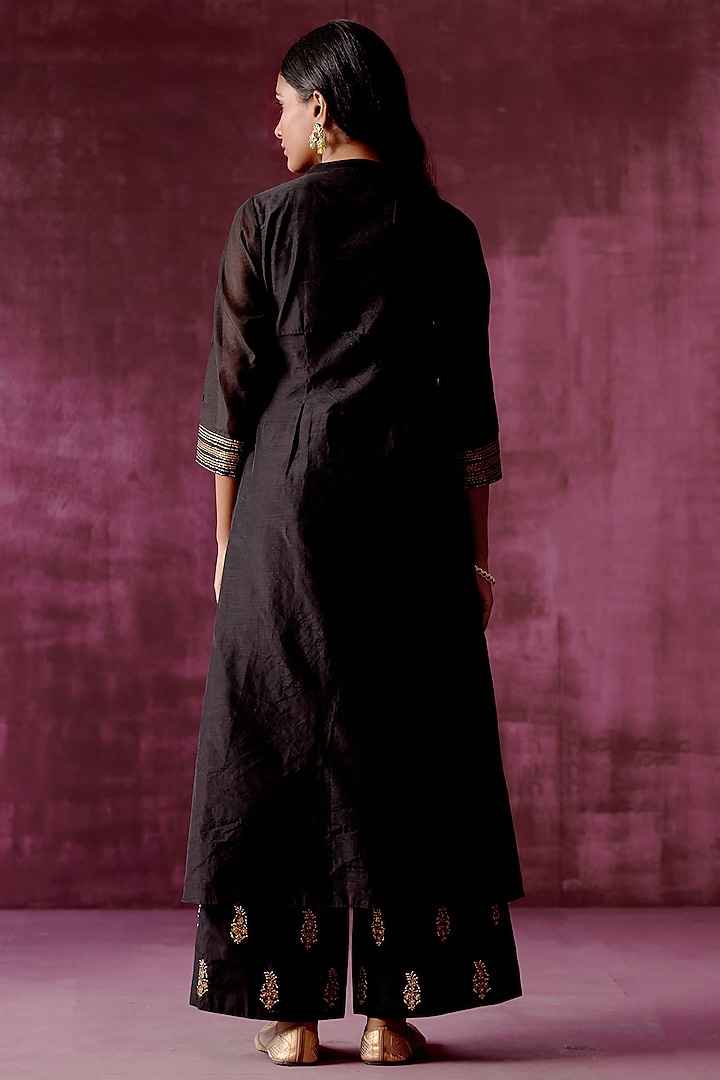 Black Hand Embroidered Kurta Set by POULI at Pernia's Pop Up Shop