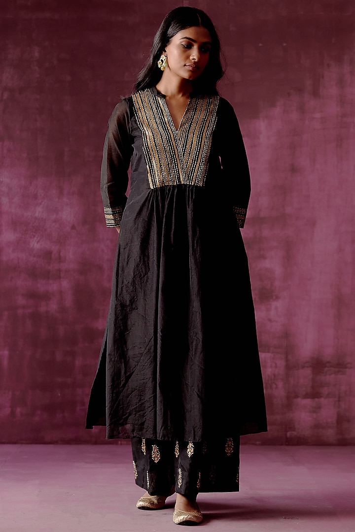Black Hand Embroidered Kurta Set by POULI at Pernia's Pop Up Shop
