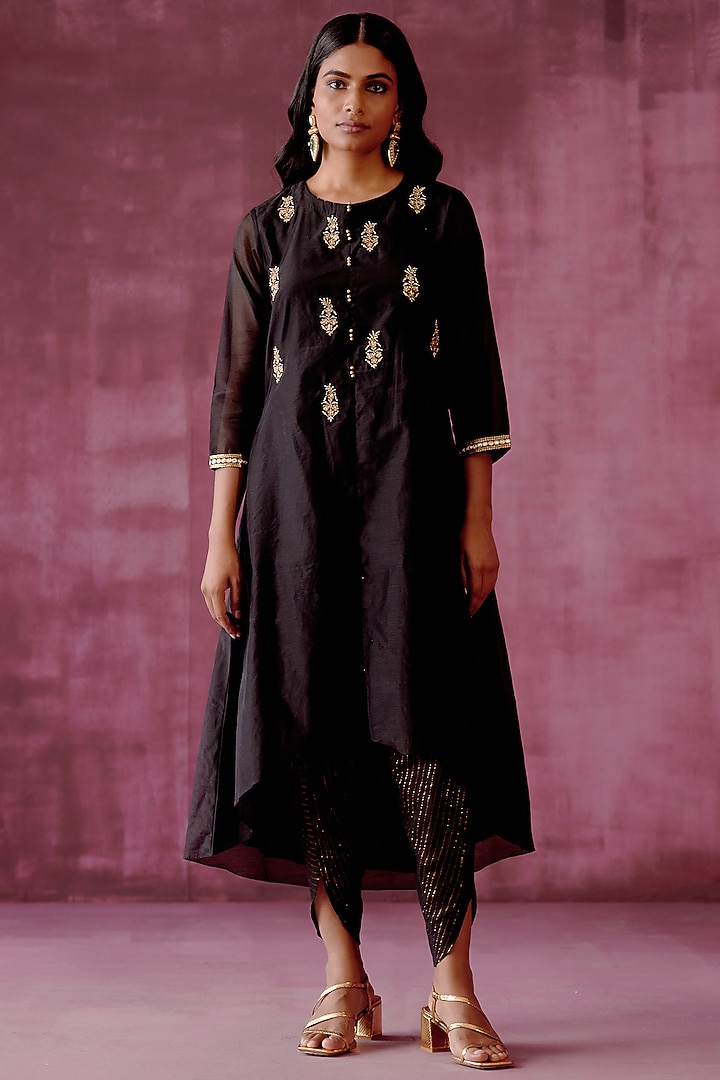 Black Hand Embroidered Kurta Set by POULI at Pernia's Pop Up Shop