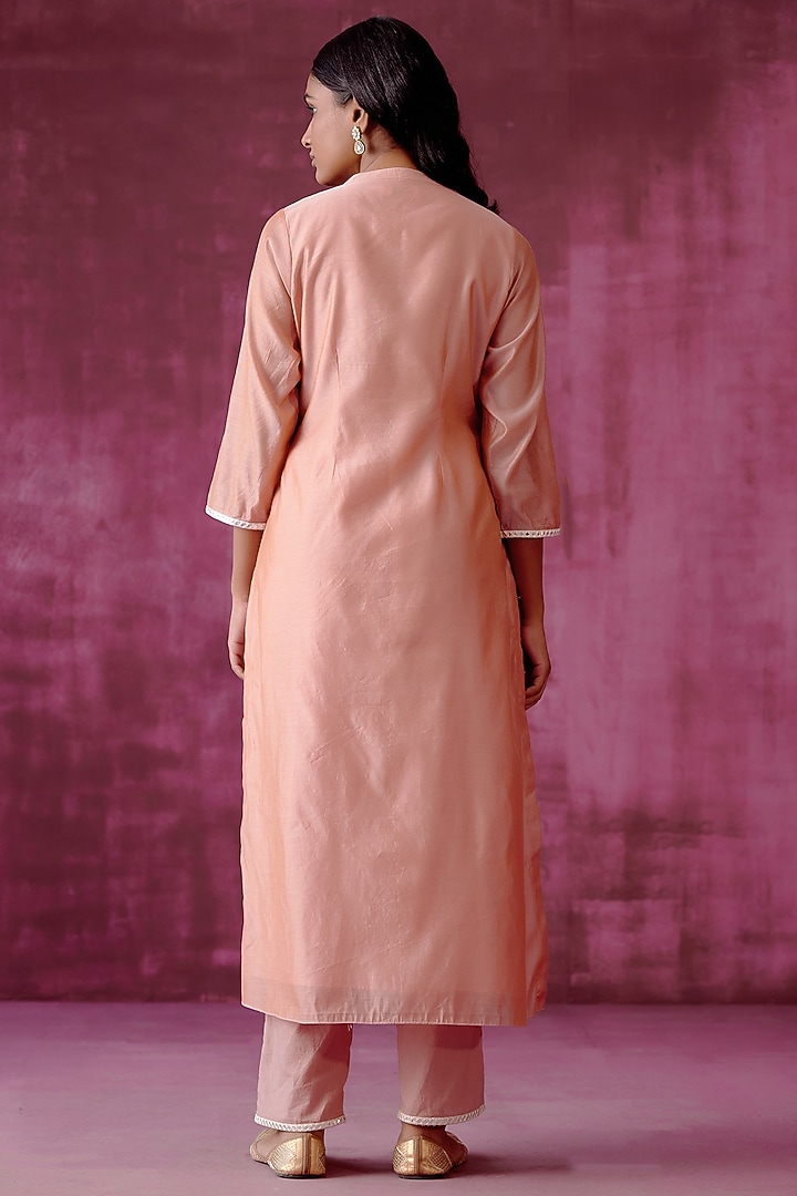 Vintage Pink Embroidered Kurta Set by POULI at Pernia's Pop Up Shop