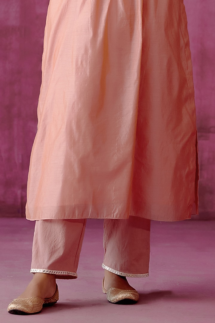 Vintage Pink Embroidered Kurta Set by POULI at Pernia's Pop Up Shop
