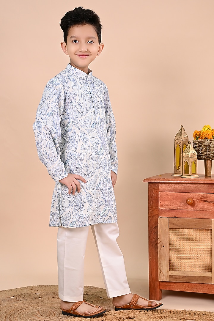 Blue Cotton Thread Work Kurta Set For Boys by Taber Tikri at Pernia's Pop Up Shop