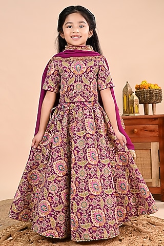Purple Chinon Lehenga Set For Girls by Taber Tikri