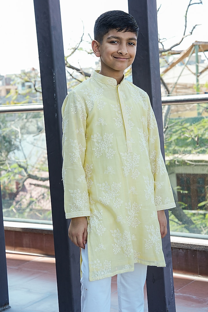Lemon Yellow Pure Mul Chanderi Floral Boota Embroidered Kurta Set For Boys by Taber Tikri at Pernia's Pop Up Shop