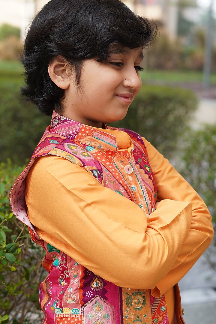 Pink Brocade Printed Nehru Jacket Set For Boys by Taber Tikri at Pernia's Pop Up Shop