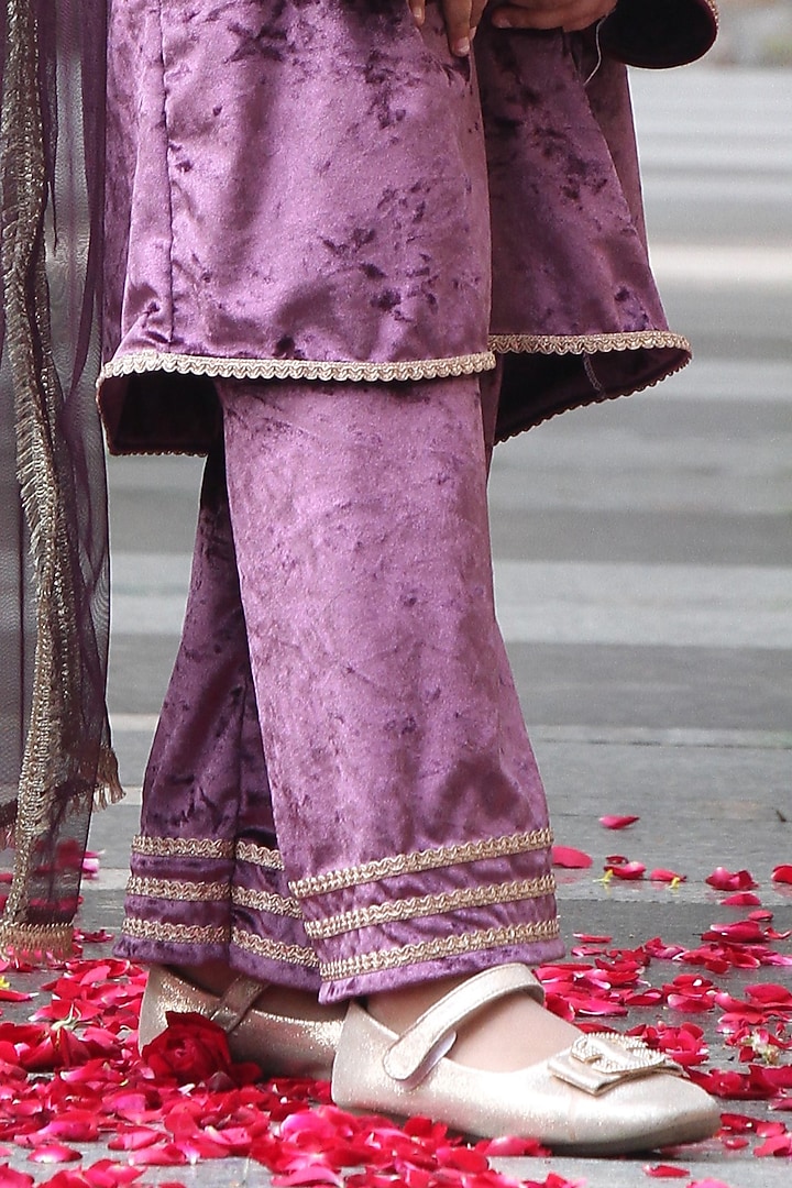 Purple Velvet Thread Embroidered Kurta Set For Girls by Taber Tikri at Pernia's Pop Up Shop