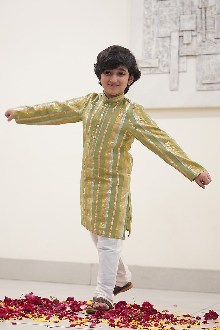 Green Cotton Striped Kurta Set For Boys by Taber Tikri at Pernia's Pop Up Shop