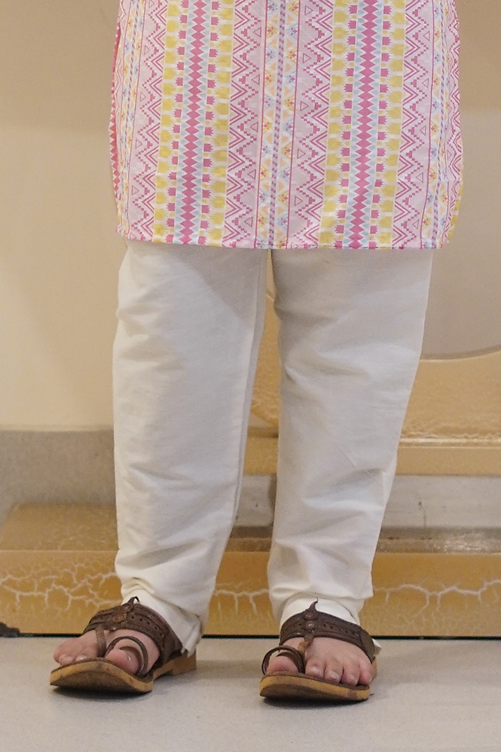 Pink Cotton Printed & Embroidered Kurta Set For Boys by Taber Tikri at Pernia's Pop Up Shop