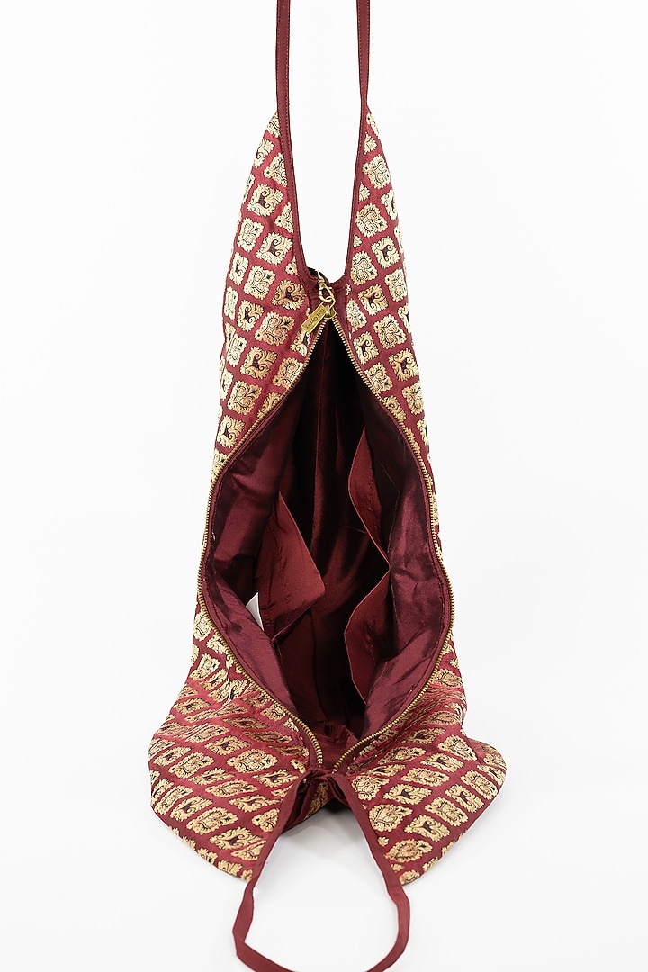 Red Banarasi Jhola Bag With Embellishments by That Gypsy at Pernia's Pop Up Shop