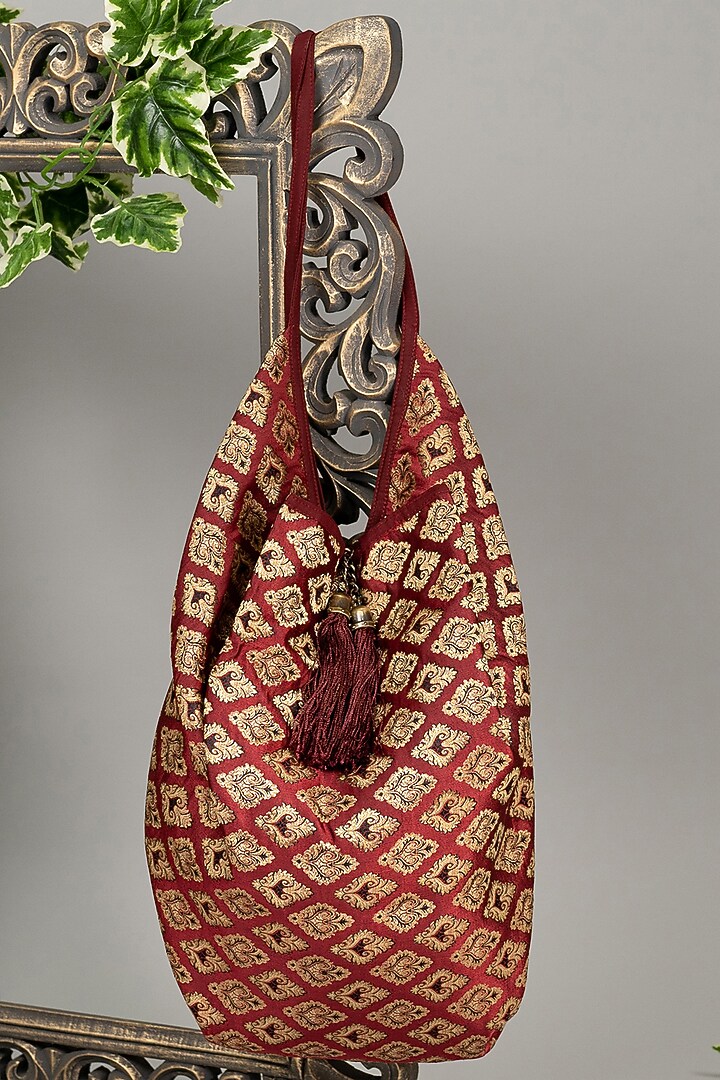 Red Banarasi Jhola Bag With Embellishments by That Gypsy at Pernia's Pop Up Shop