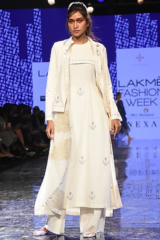 Off White Pintucked Kurta by Tahweave