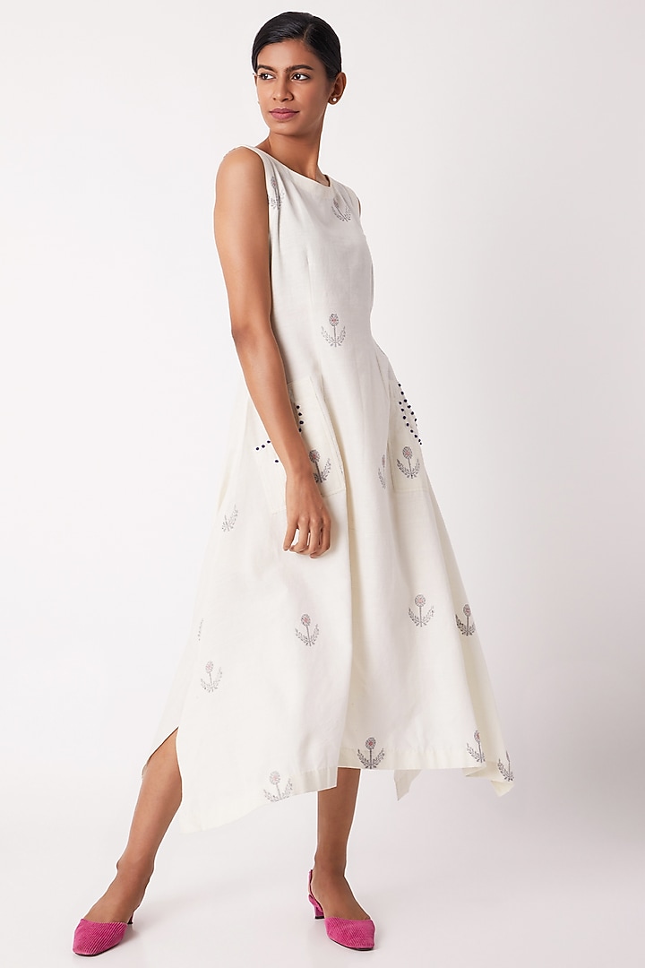 Off White Jamdani Summer Dress With Pockets by Tahweave at Pernia's Pop Up Shop