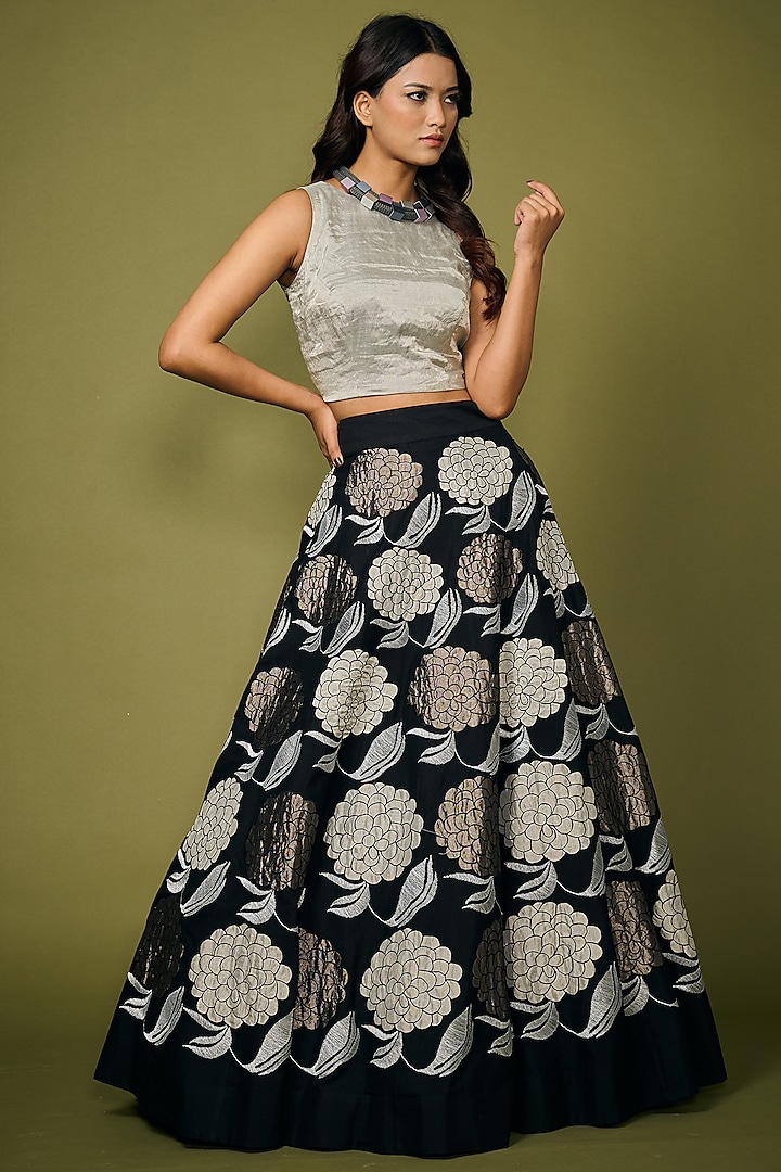 Black Embroidered Skirt Set by Taika By Poonam Bhagat at Pernia's Pop Up Shop