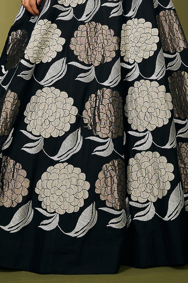 Black Embroidered Skirt Set by Taika By Poonam Bhagat at Pernia's Pop Up Shop