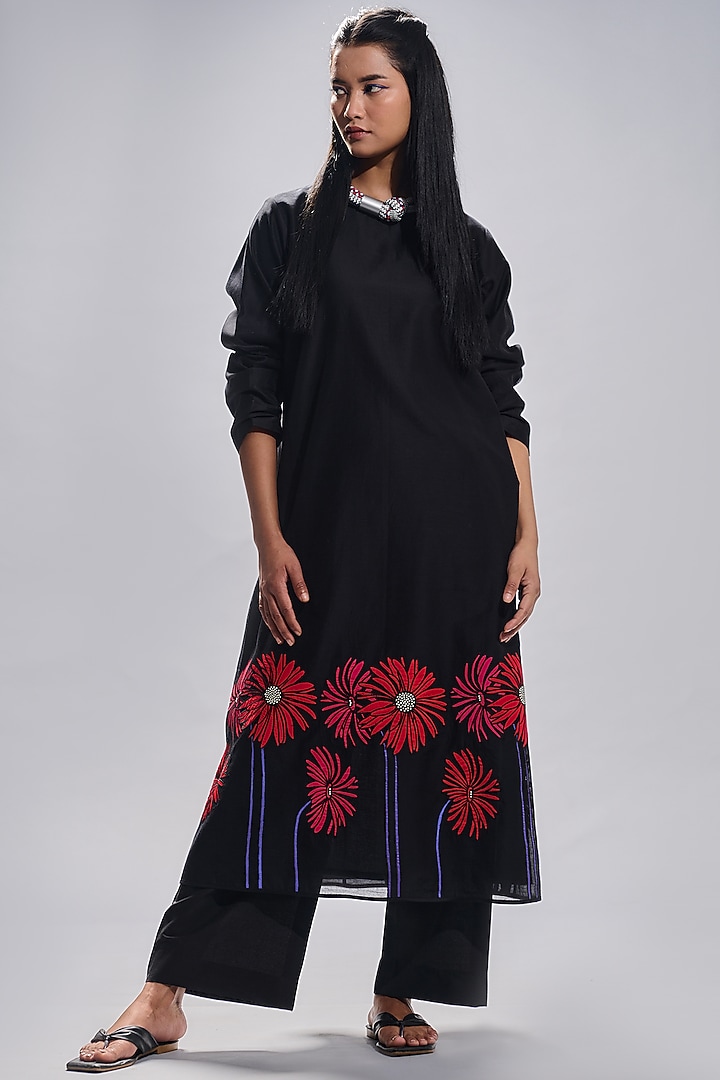 Black Chanderi Party Wear Anarkali Set by Taika By Poonam Bhagat at Pernia's Pop Up Shop