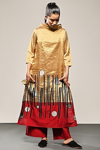 Gold Chanderi Tissue Applique Embroidered Tunic Set by TAIKA by Poonam Bhagat