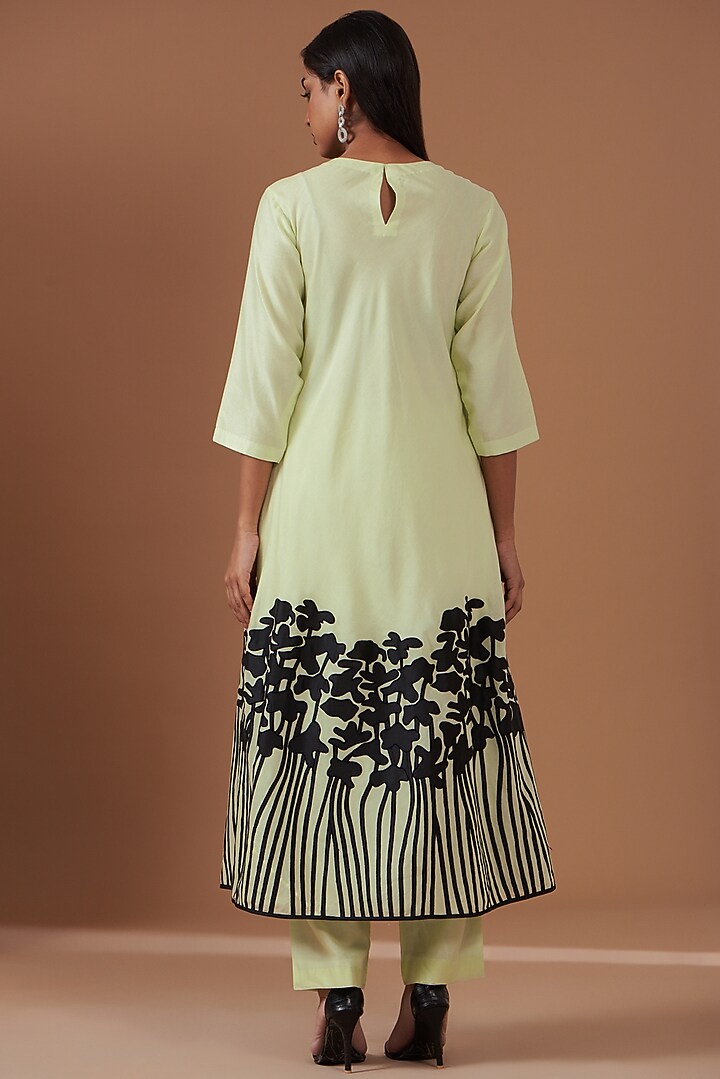 Pale Mint Chanderi Kurta Set by TAIKA by Poonam Bhagat at Pernia's Pop Up Shop