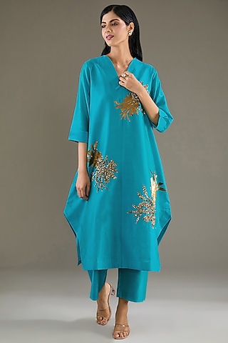 Turquoise Chanderi Sequins Hand Embroidered Tunic Set by TAIKA by Poonam Bhagat