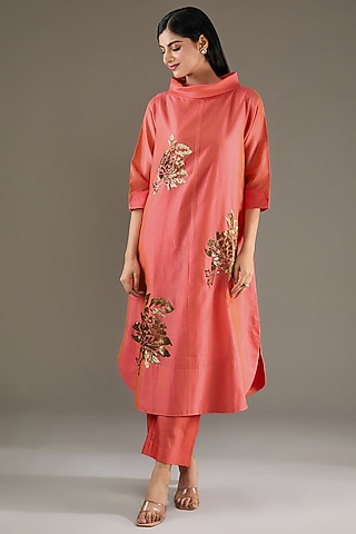 Peach Chanderi Sequins Hand Embroidered Tunic Set by TAIKA by Poonam Bhagat