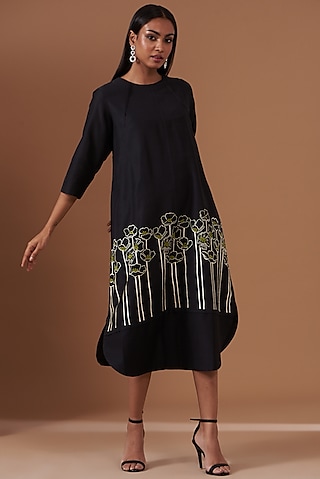Black Blended Silk Embroidered Dress by TAIKA by Poonam Bhagat