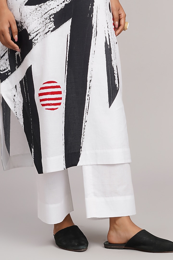 White Linen Printed & Machine Embroidered Tunic Set by Taika By Poonam Bhagat at Pernia's Pop Up Shop