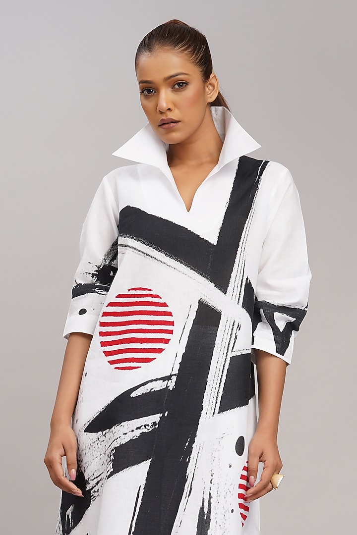 White Linen Printed & Machine Embroidered Tunic Set by Taika By Poonam Bhagat at Pernia's Pop Up Shop
