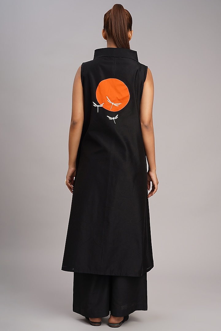 Black Chanderi Machine Embroidered Tunic Set by Taika By Poonam Bhagat at Pernia's Pop Up Shop