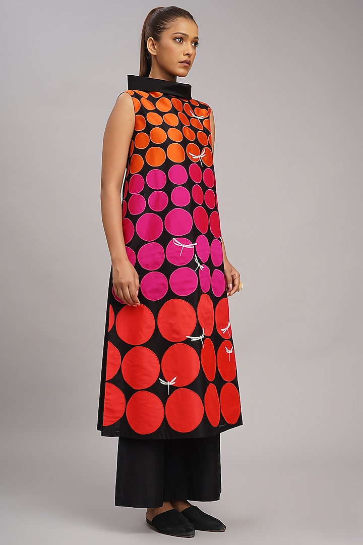 Black Chanderi Machine Embroidered Tunic Set by Taika By Poonam Bhagat at Pernia's Pop Up Shop