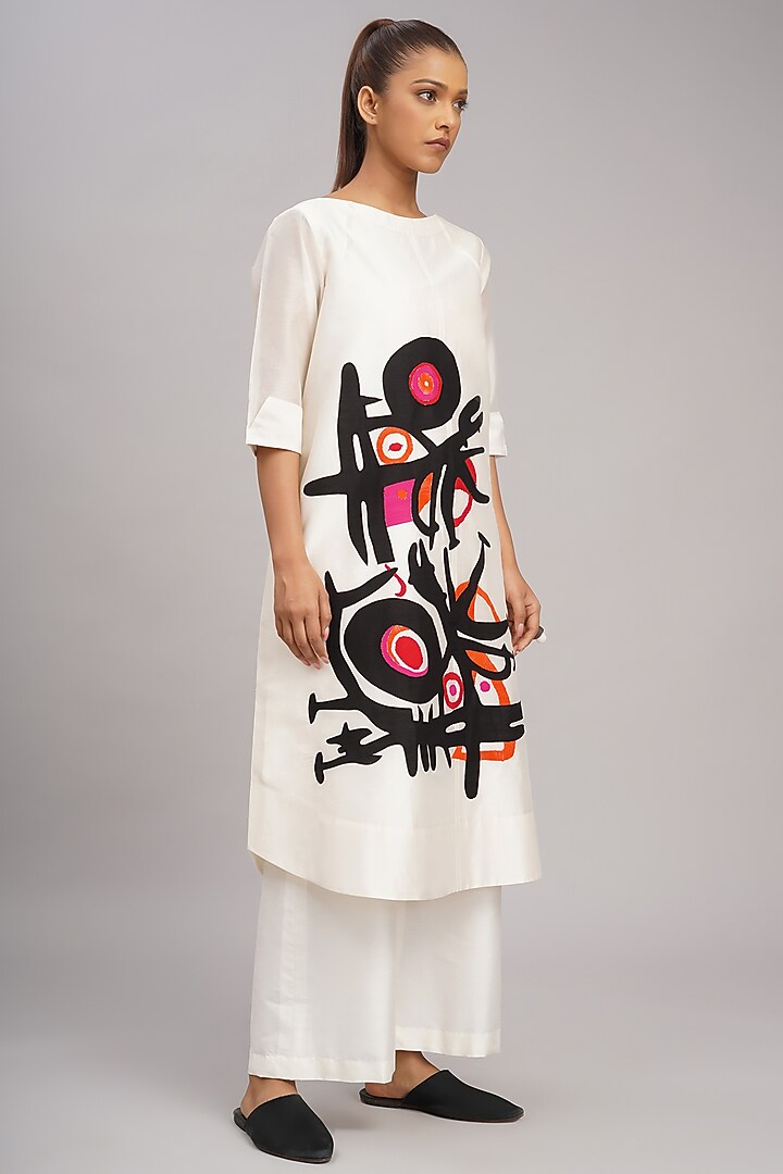 Ivory Chanderi Machine Embroidered Tunic Set by Taika By Poonam Bhagat at Pernia's Pop Up Shop