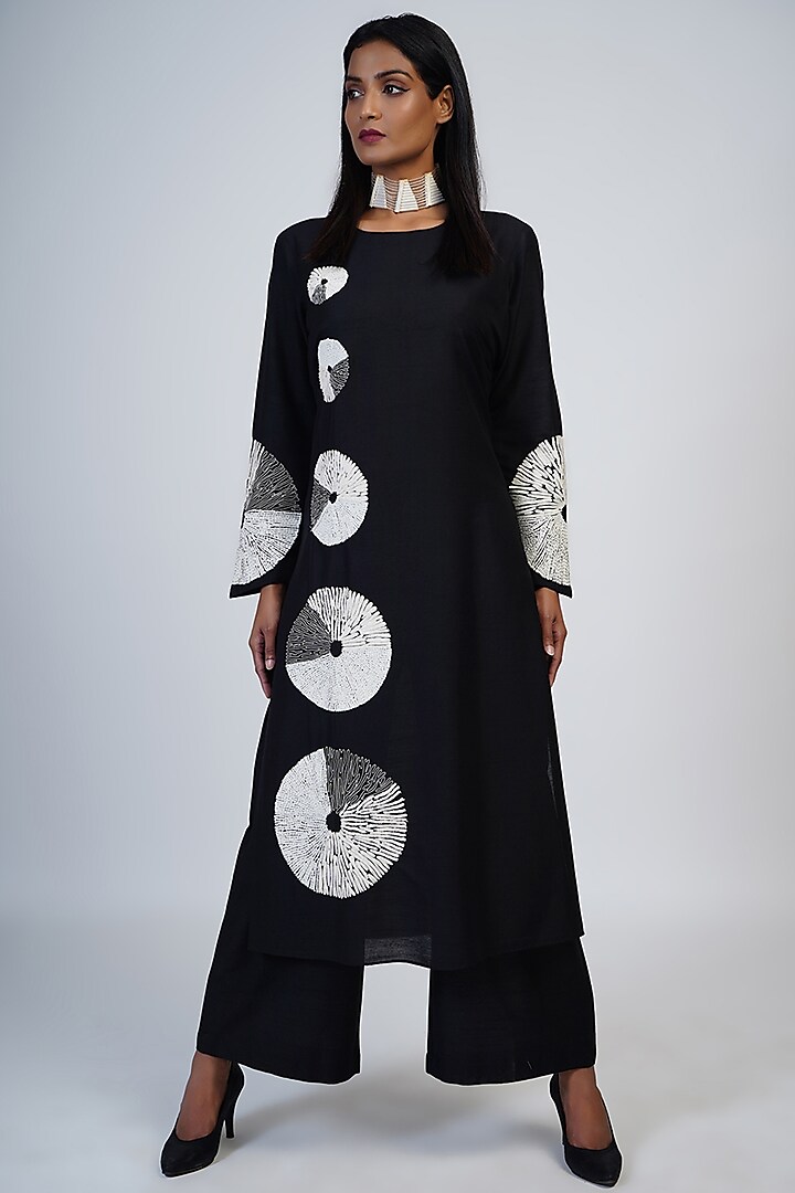 Black Embroidered Tunic Set by Taika By Poonam Bhagat