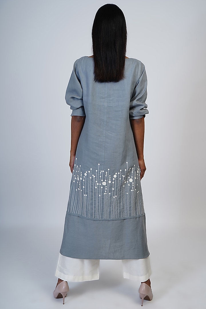 Grey & Ivory Embroidered Tunic Set by Taika By Poonam Bhagat at Pernia's Pop Up Shop