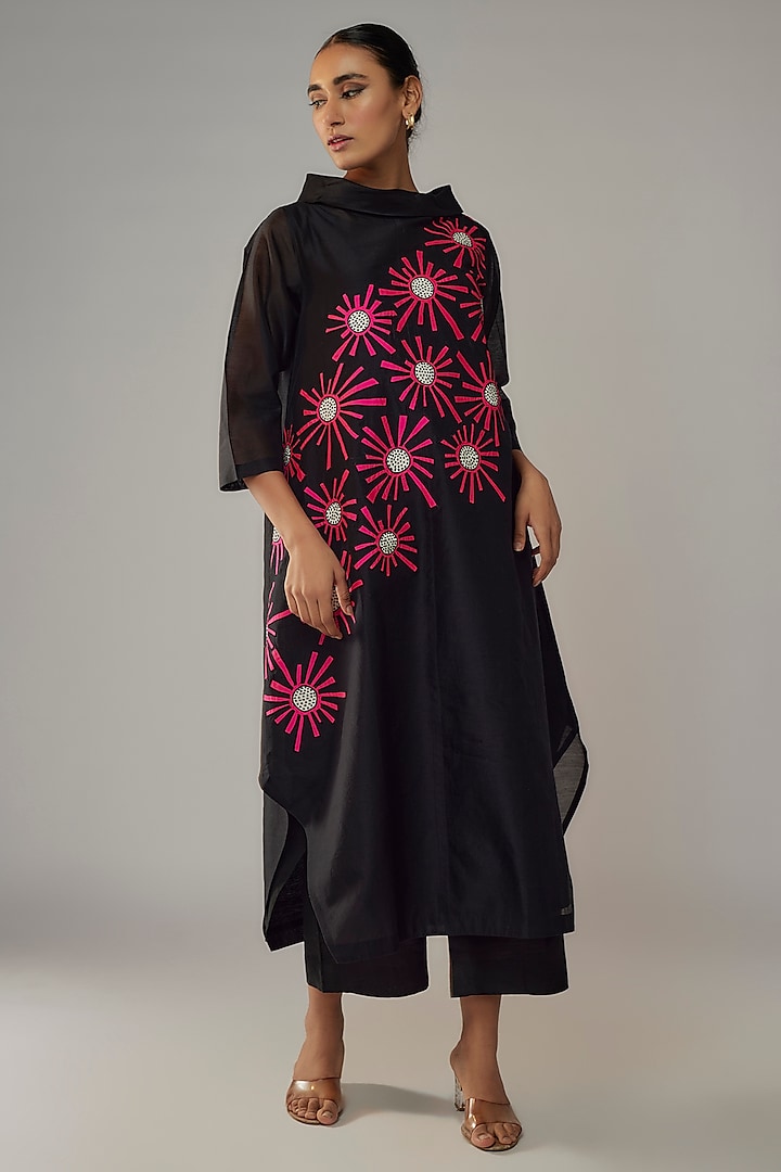 Black Chanderi Applique Floral Tunic Set by Taika By Poonam Bhagat