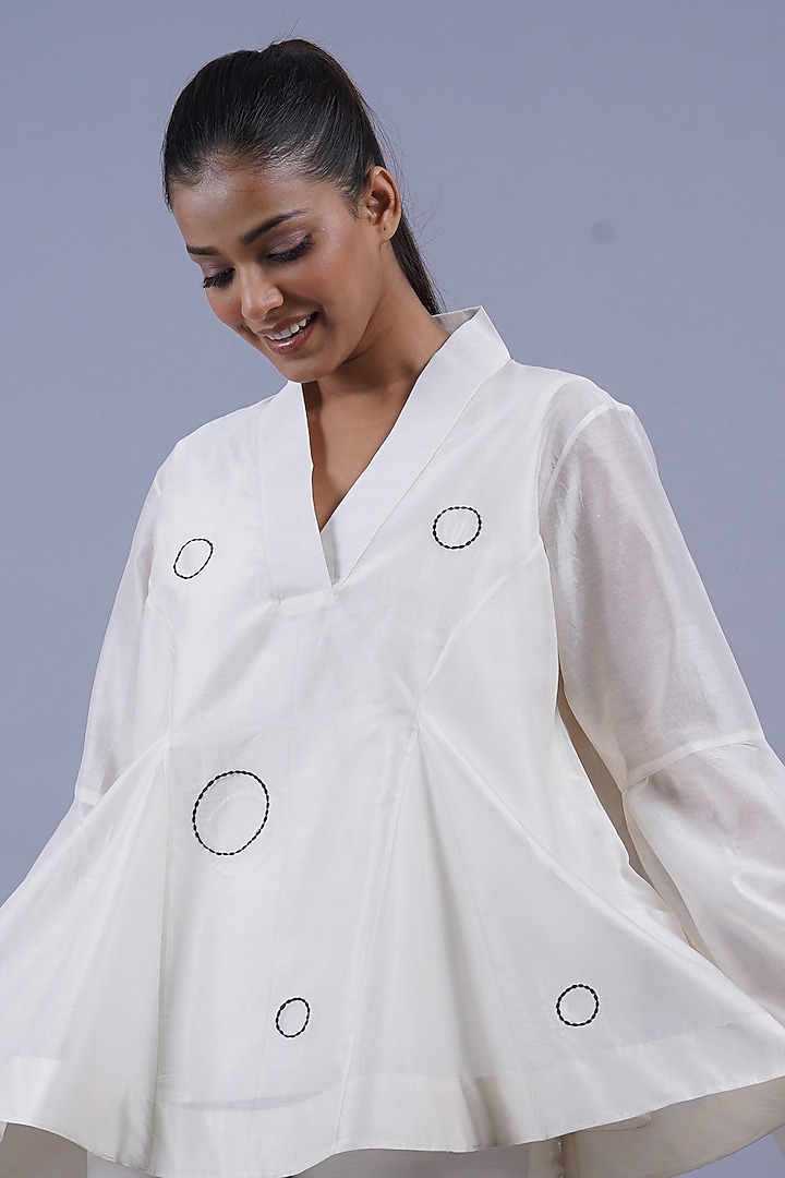 Ivory Chanderi Machine Embroidered Top by Taika By Poonam Bhagat at Pernia's Pop Up Shop