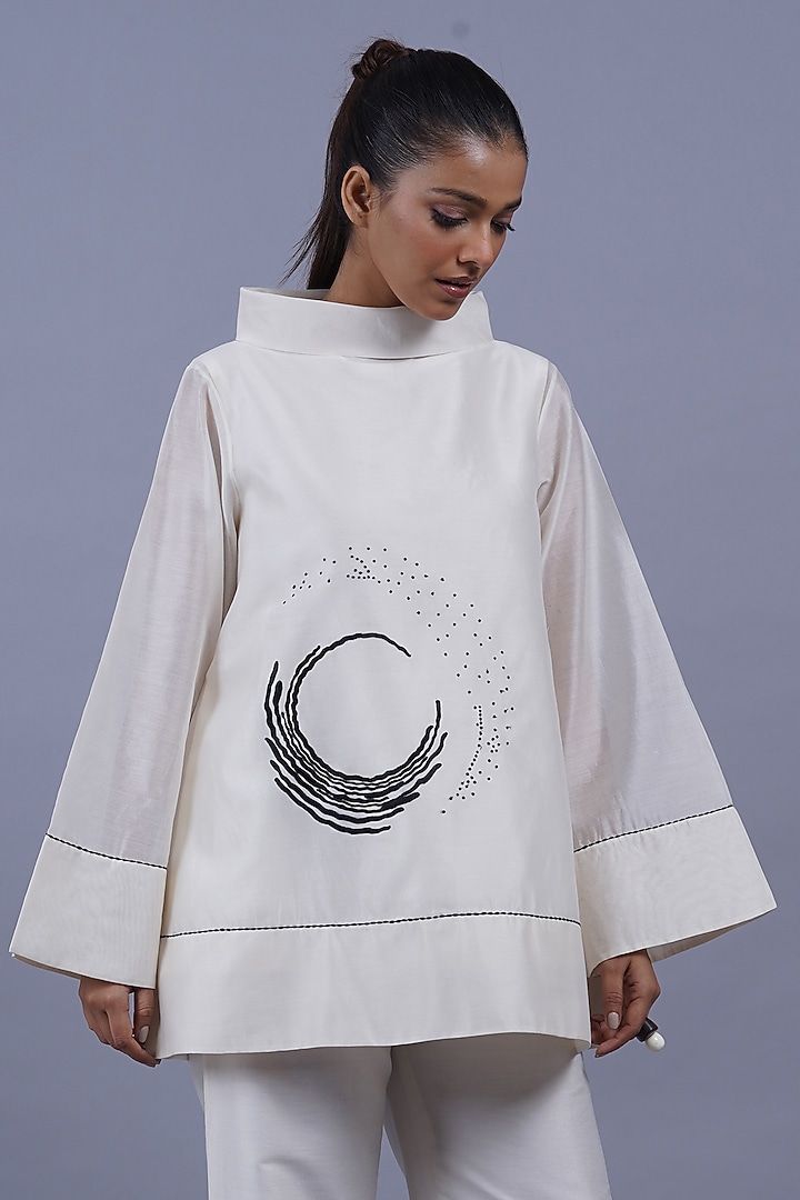 Ivory Chanderi Machine Embroidered Top by Taika By Poonam Bhagat at Pernia's Pop Up Shop
