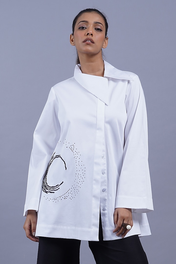 White Cotton Machine Embroidered Top by Taika By Poonam Bhagat at Pernia's Pop Up Shop