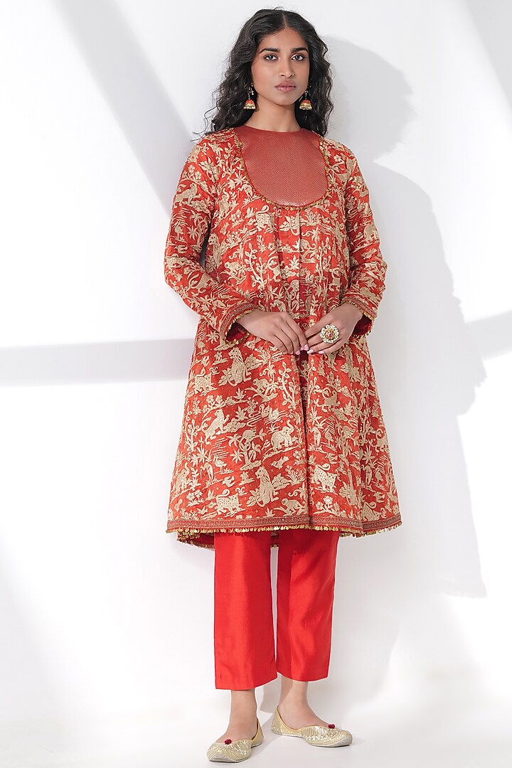 Red Pure Silk Organza Embroidered Kurta Set by Taisha at Pernia's Pop Up Shop