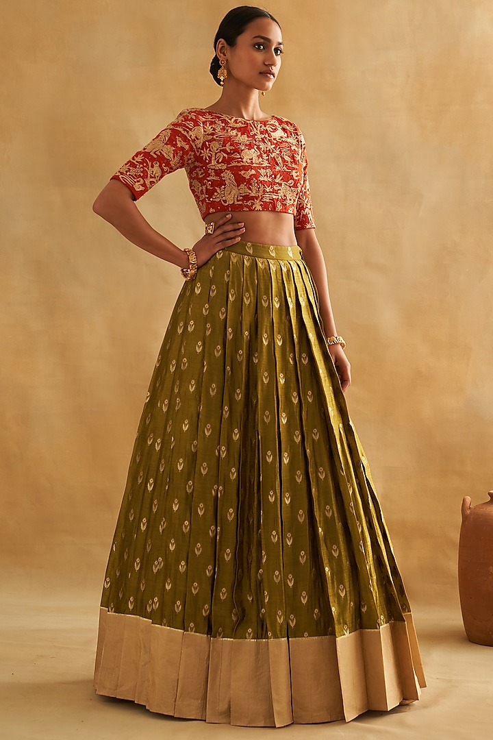 Green Pure Raw Silk Pleated Wedding Lehenga Set by Taisha at Pernia's Pop Up Shop