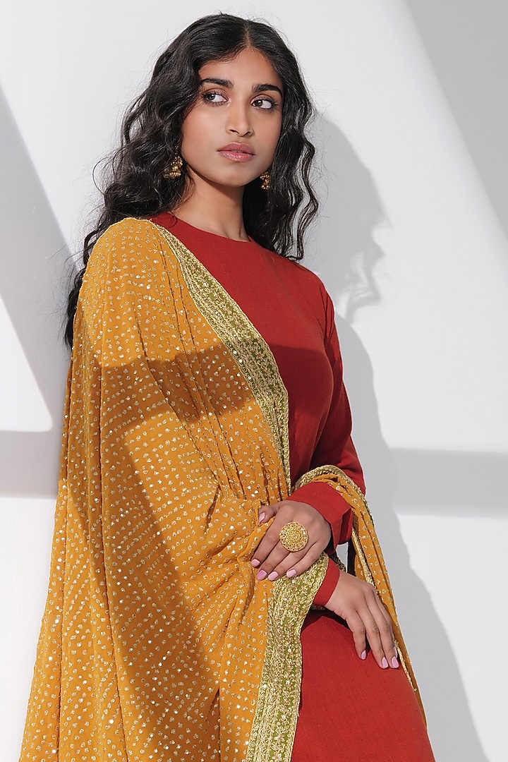 Red Cotton Embroidered Handwoven Kurta Set by Taisha at Pernia's Pop Up Shop