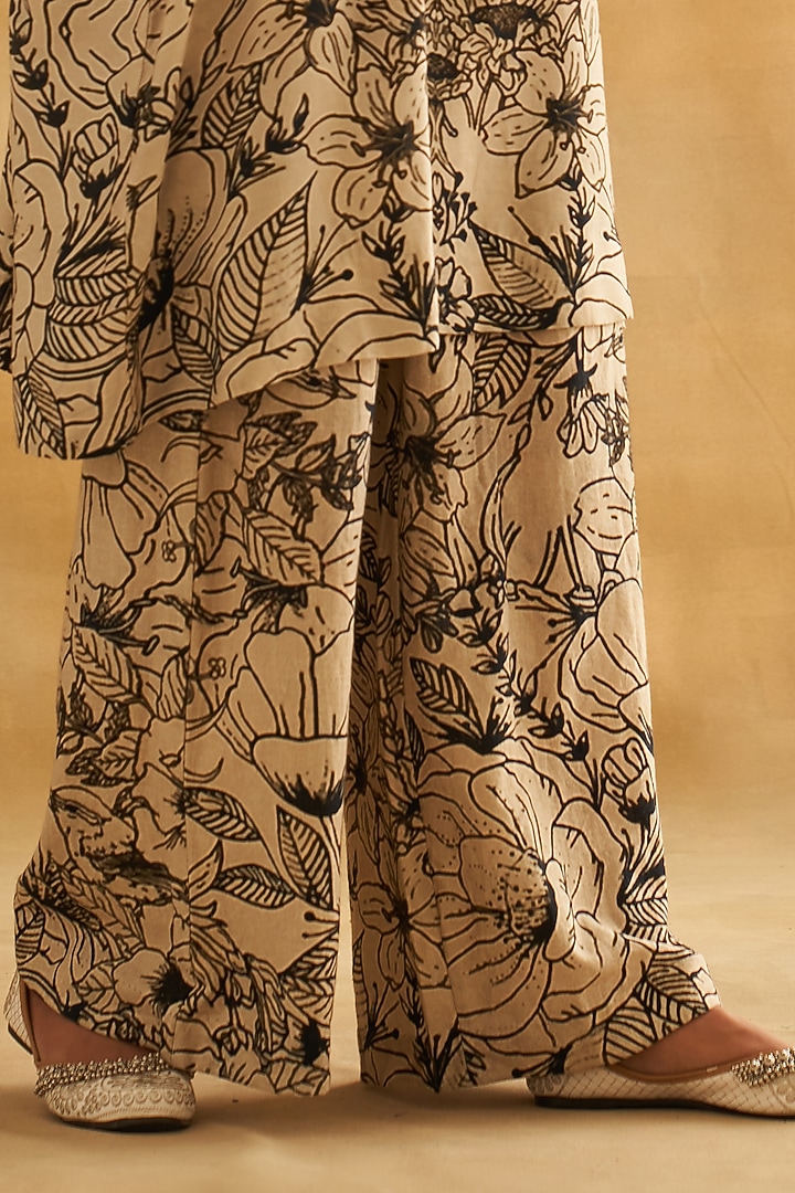 Black & White Pure Indian Khadi Printed Pant Set by Taisha at Pernia's Pop Up Shop