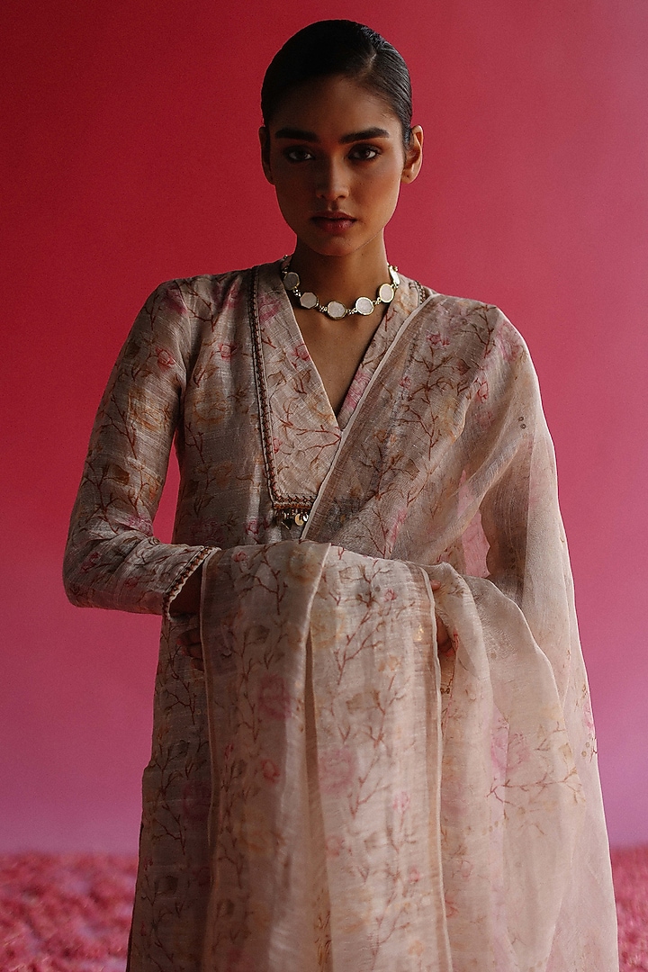 Pink Handloom Pure Linen Silk Kurta Set by Taisha at Pernia's Pop Up Shop
