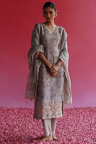 Grey Handloom Pure Linen Silk Kurta Set by Taisha