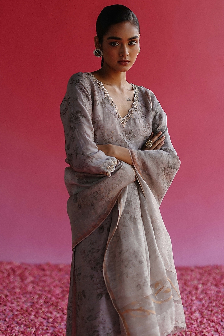 Grey Handloom Pure Linen Silk Kurta Set by Taisha at Pernia's Pop Up Shop