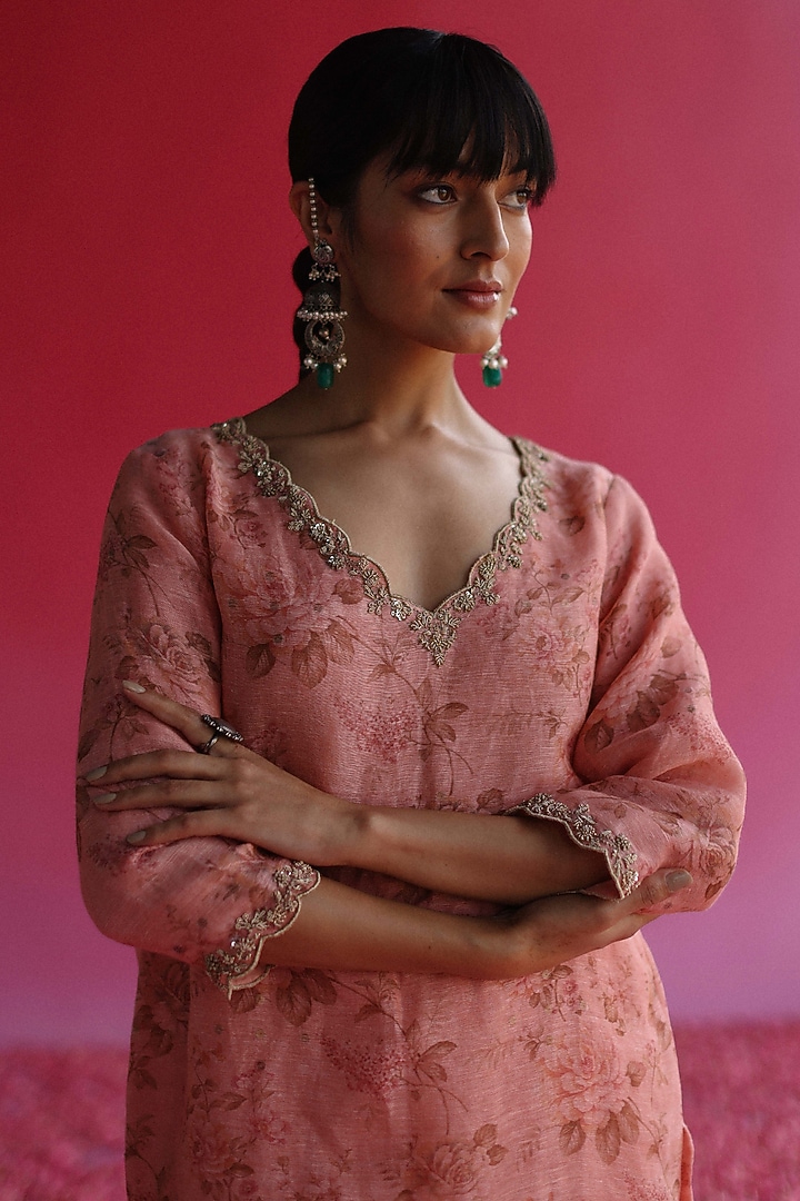 Pink Handloom Pure Linen Silk Kurta Set by Taisha at Pernia's Pop Up Shop