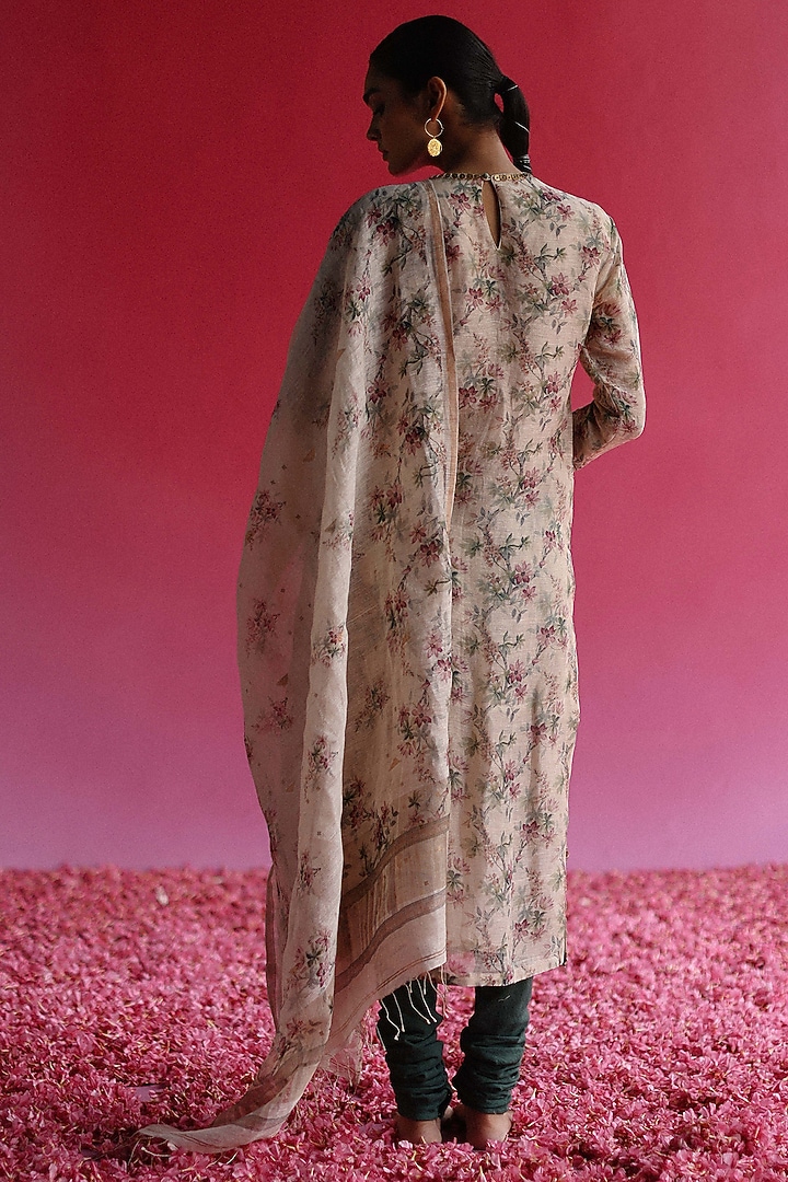 White Handloom Pure Linen Silk Kurta Set by Taisha at Pernia's Pop Up Shop