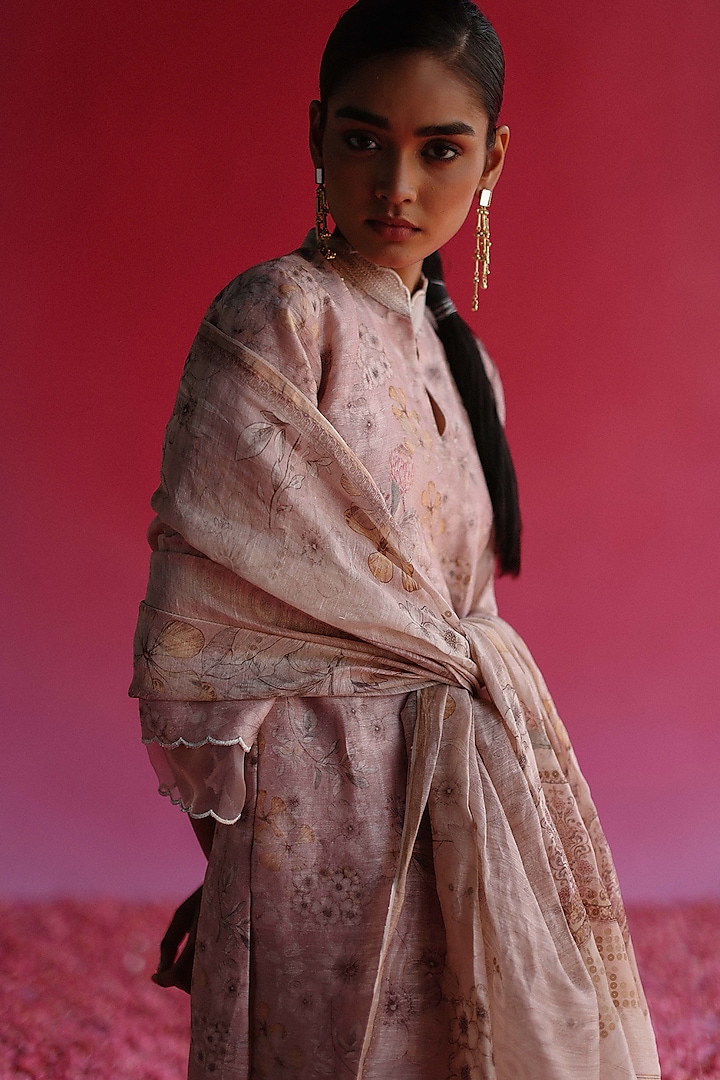 Pink Handloom Pure Linen Silk Kurta Set by Taisha at Pernia's Pop Up Shop
