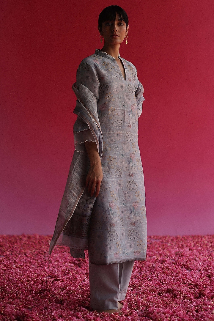 Blue Handloom Pure Linen Silk Kurta Set by Taisha at Pernia's Pop Up Shop