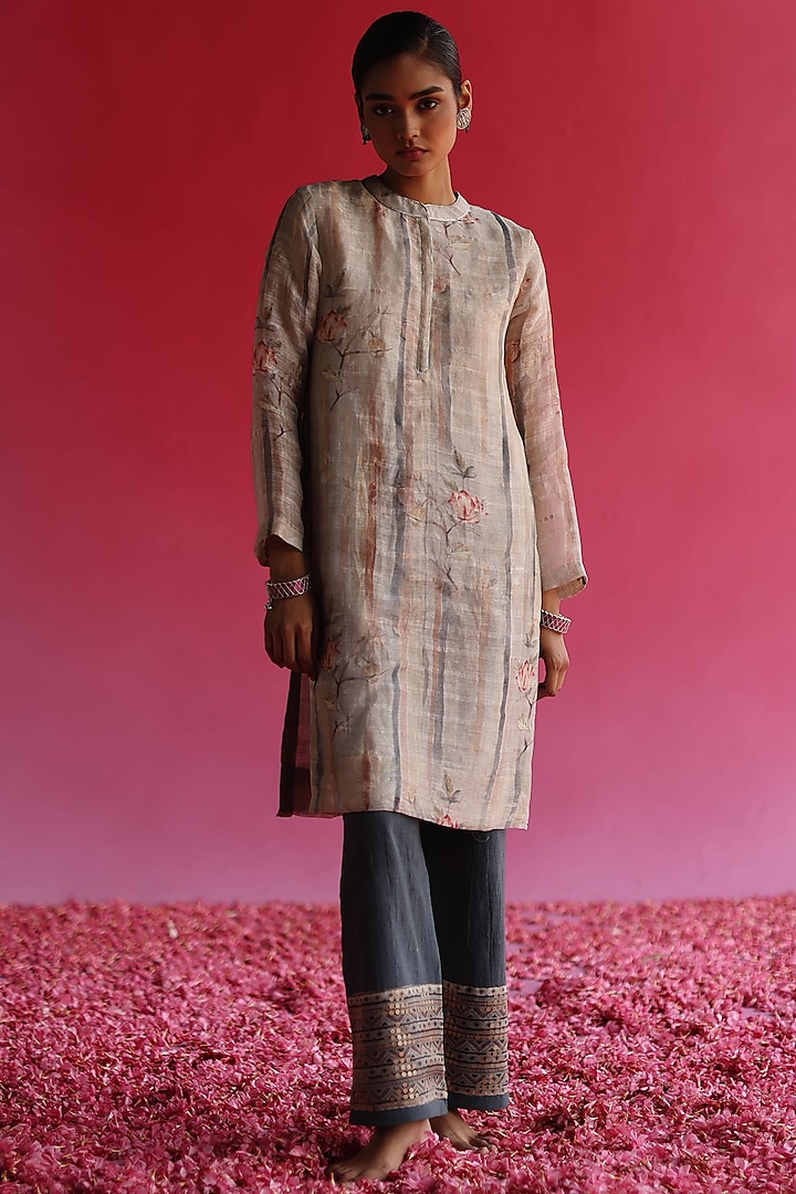 Cream Handloom Pure Linen Silk Kurta Set by Taisha at Pernia's Pop Up Shop