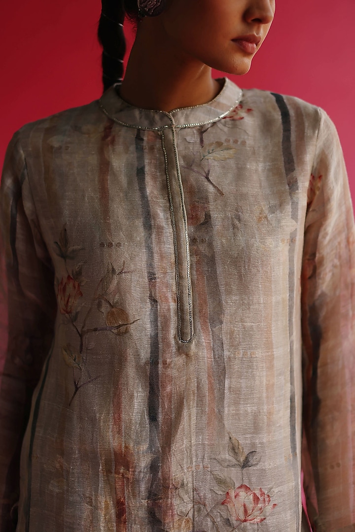 Cream Handloom Pure Linen Silk Kurta Set by Taisha at Pernia's Pop Up Shop